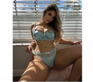 Marie-thereze escorts in Laurinburg